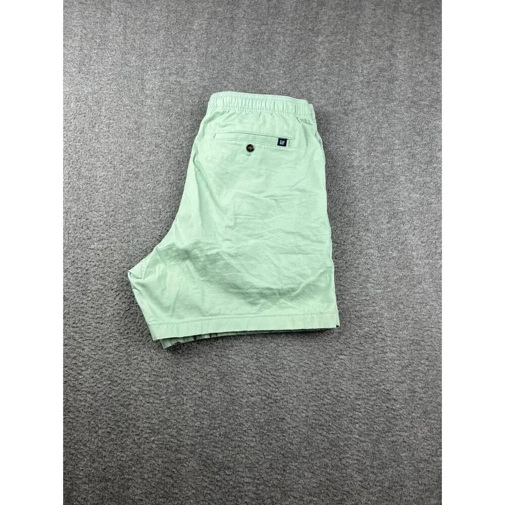 GAP Men's Shorts Size XL Light Green Casual‎